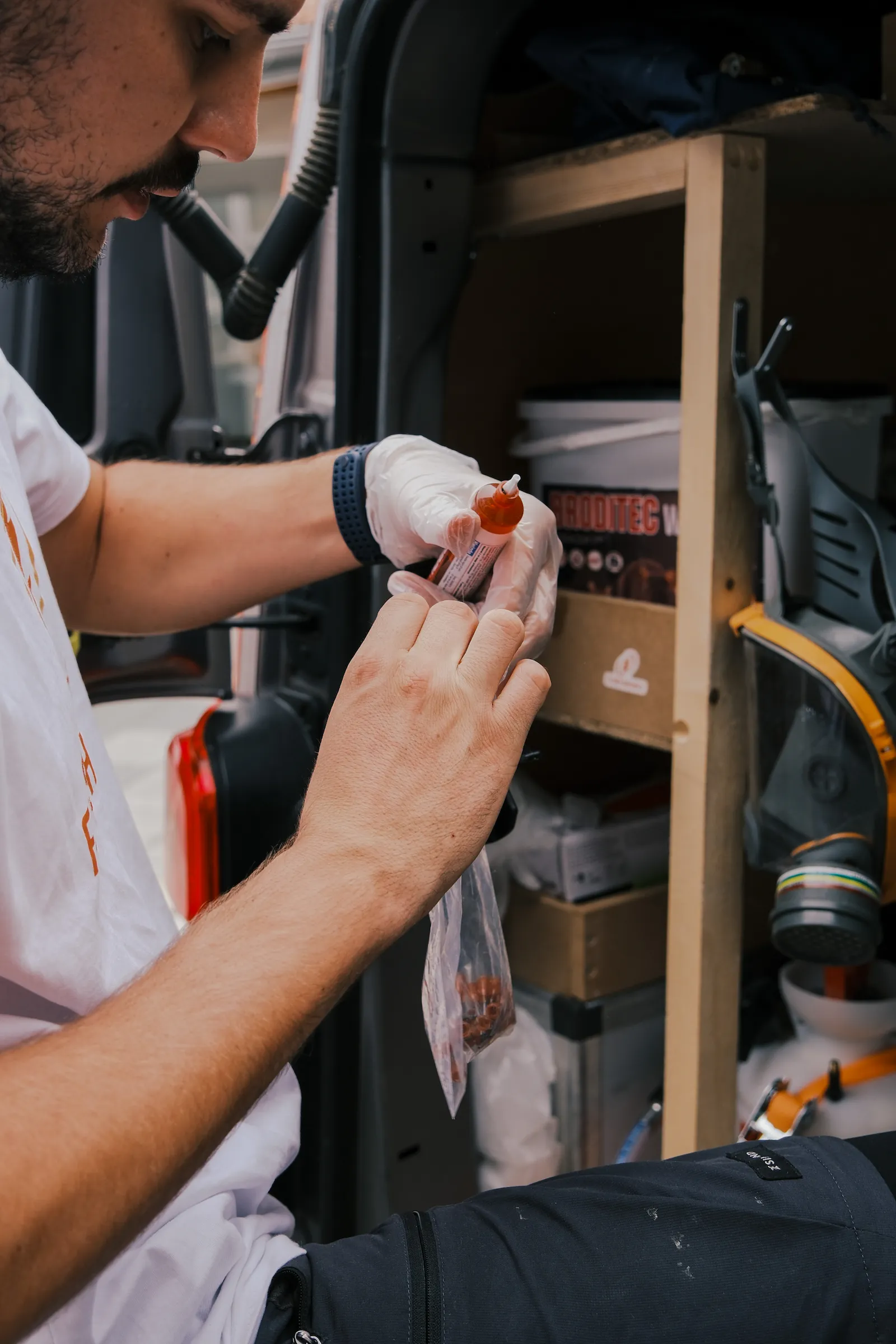 Logo Flash Nuisible sur le camion